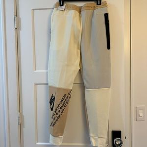 Nike Colorblock Tech Pants - Joggers